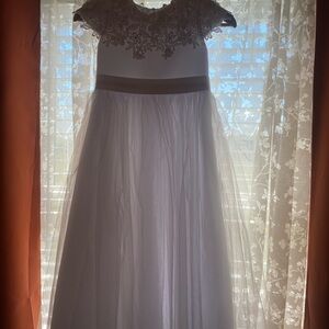 Elegant White Lace Kids Dress